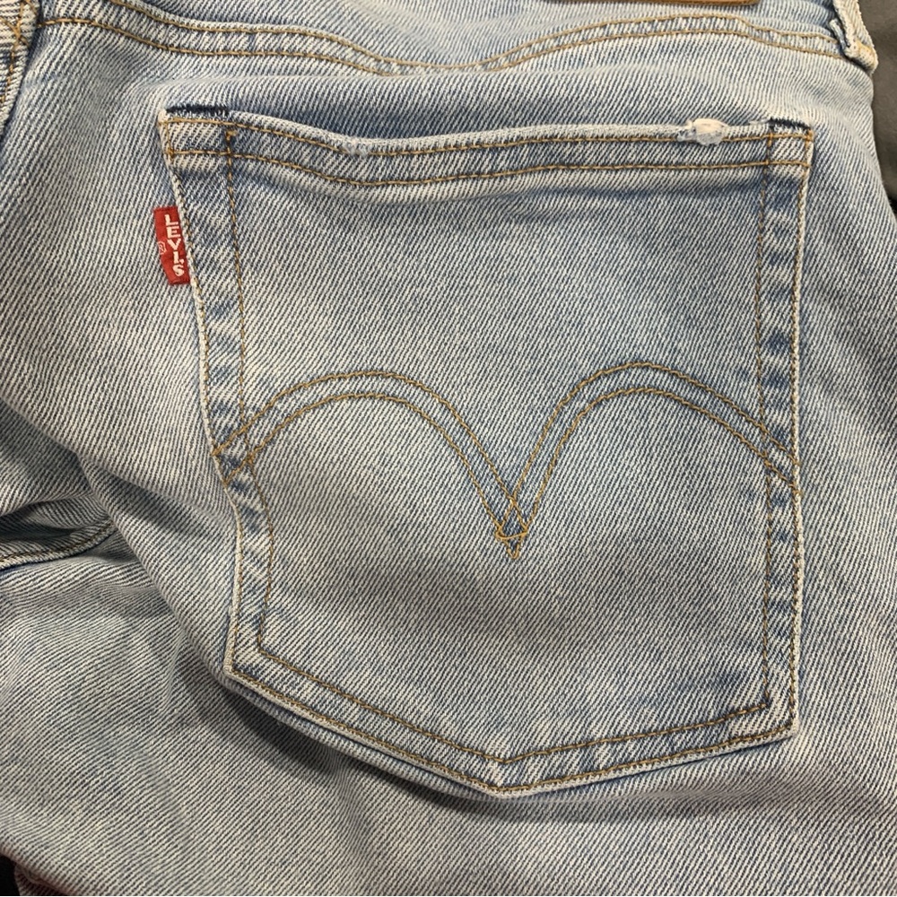 Levi's | Women's Premium Wedgie Icon Fit Light Wash Denim Jeans | Sz 32 - Picture 16 of 16
